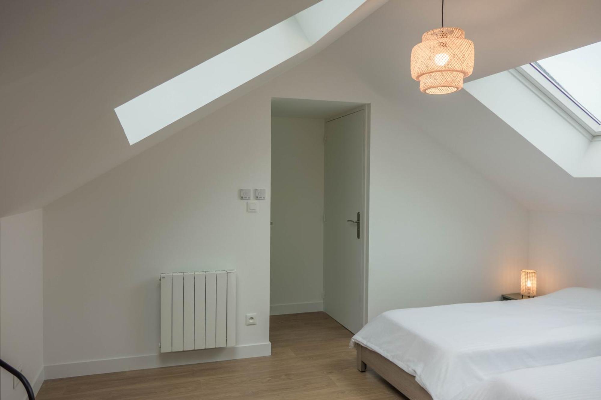 Beau Quartier Et Central, Maison Spacieuse Avec Cour, 3 Chambres, 3 Salles De Bains A 10 Min A Pied De La Gare オルレアン エクステリア 写真